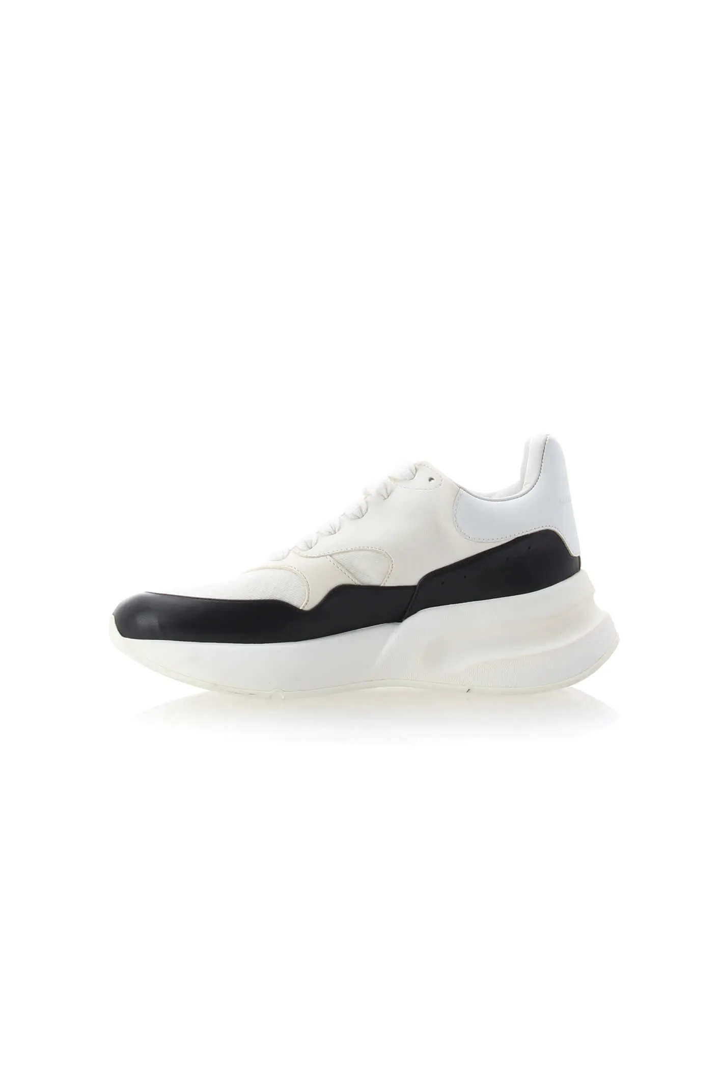 Alexander McQueen, Talla 6