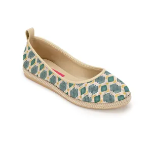 Beige Voyage Round Toe Pattern