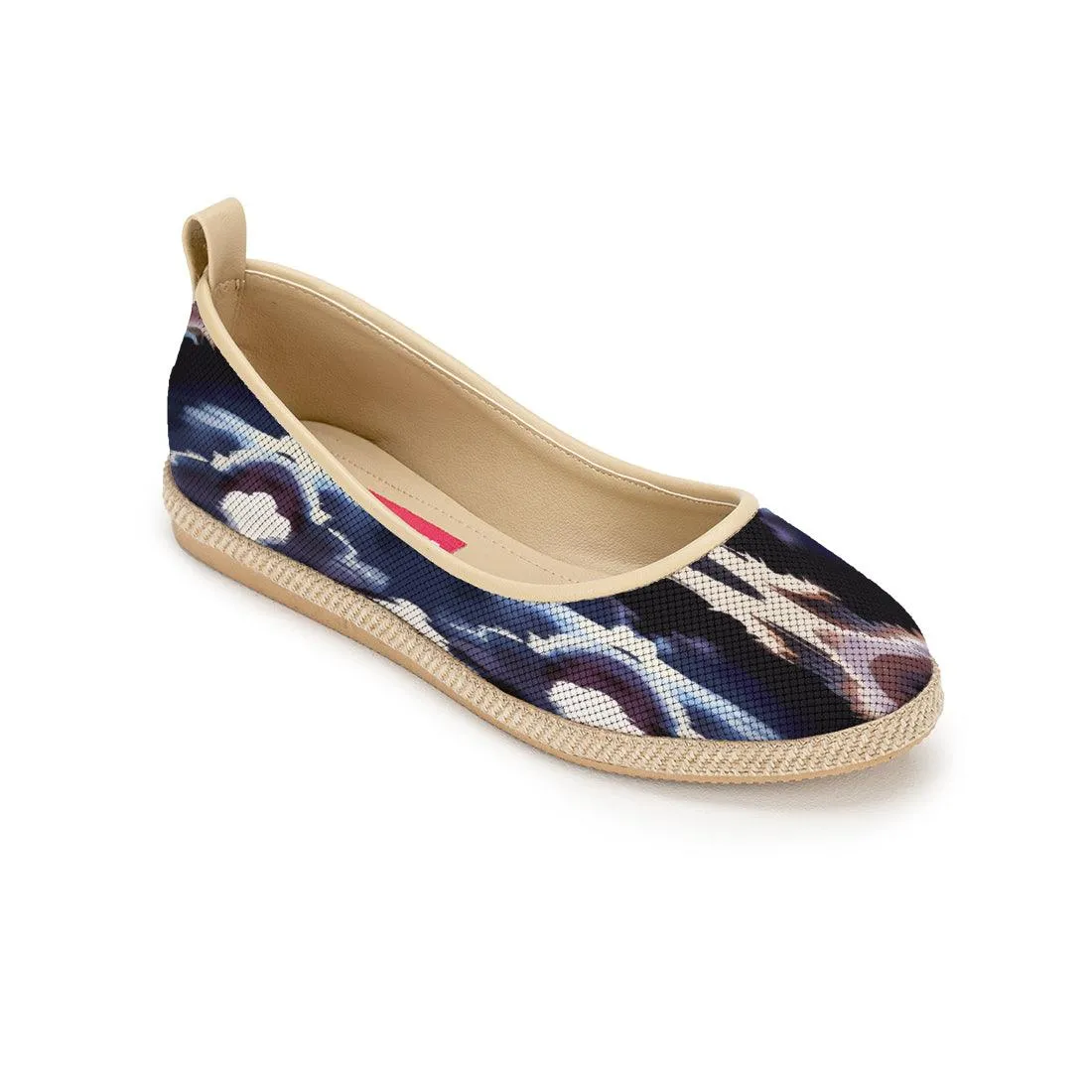 Beige Voyage Round Toe Puzzling