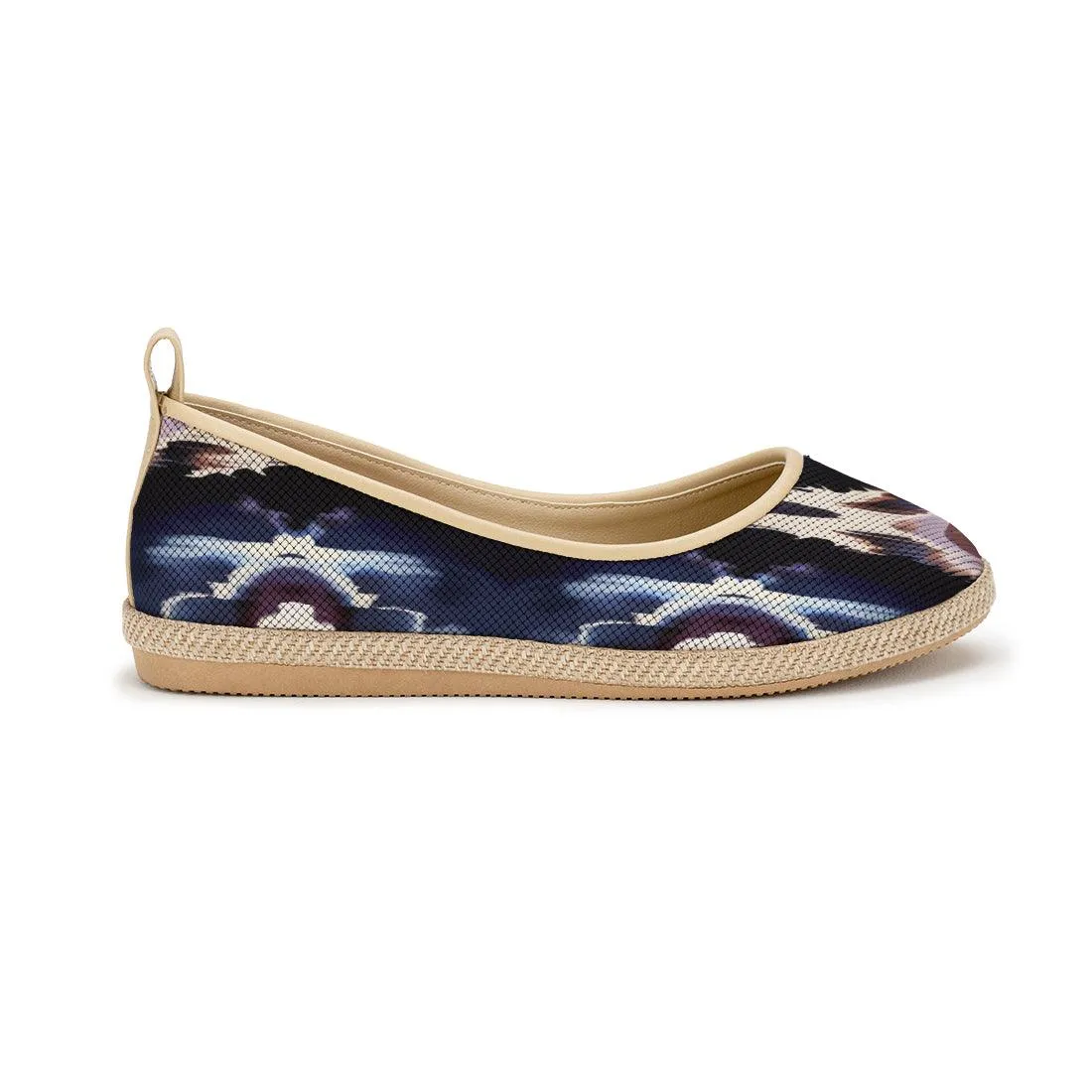 Beige Voyage Round Toe Puzzling