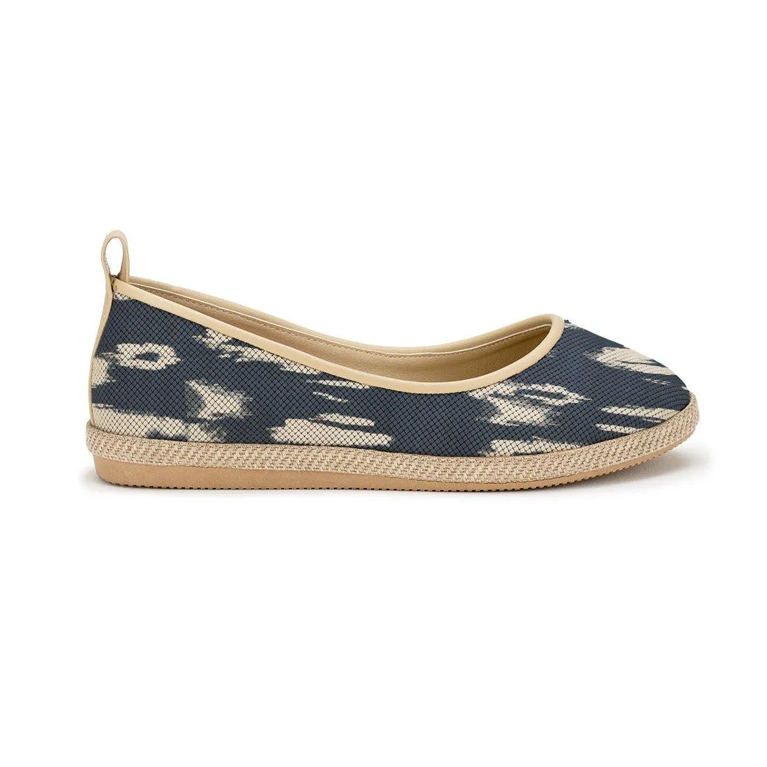 Beige Voyage Round Toe Smoggy