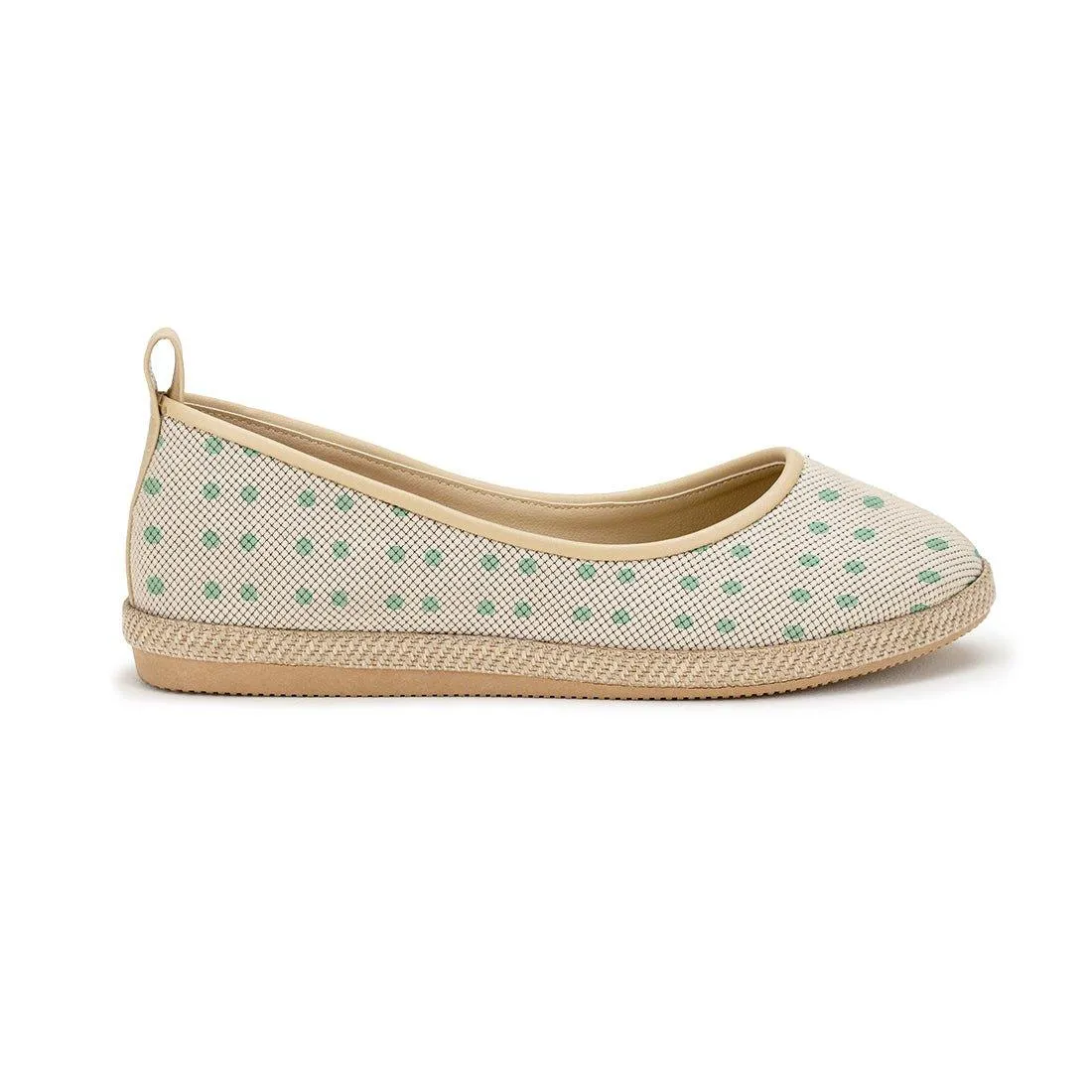 Beige Voyage Round Toe Spotted