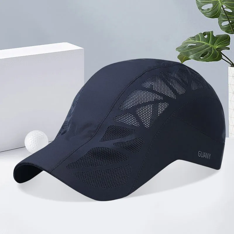 Breathable, quick-drying hood - ideal for the outdoors