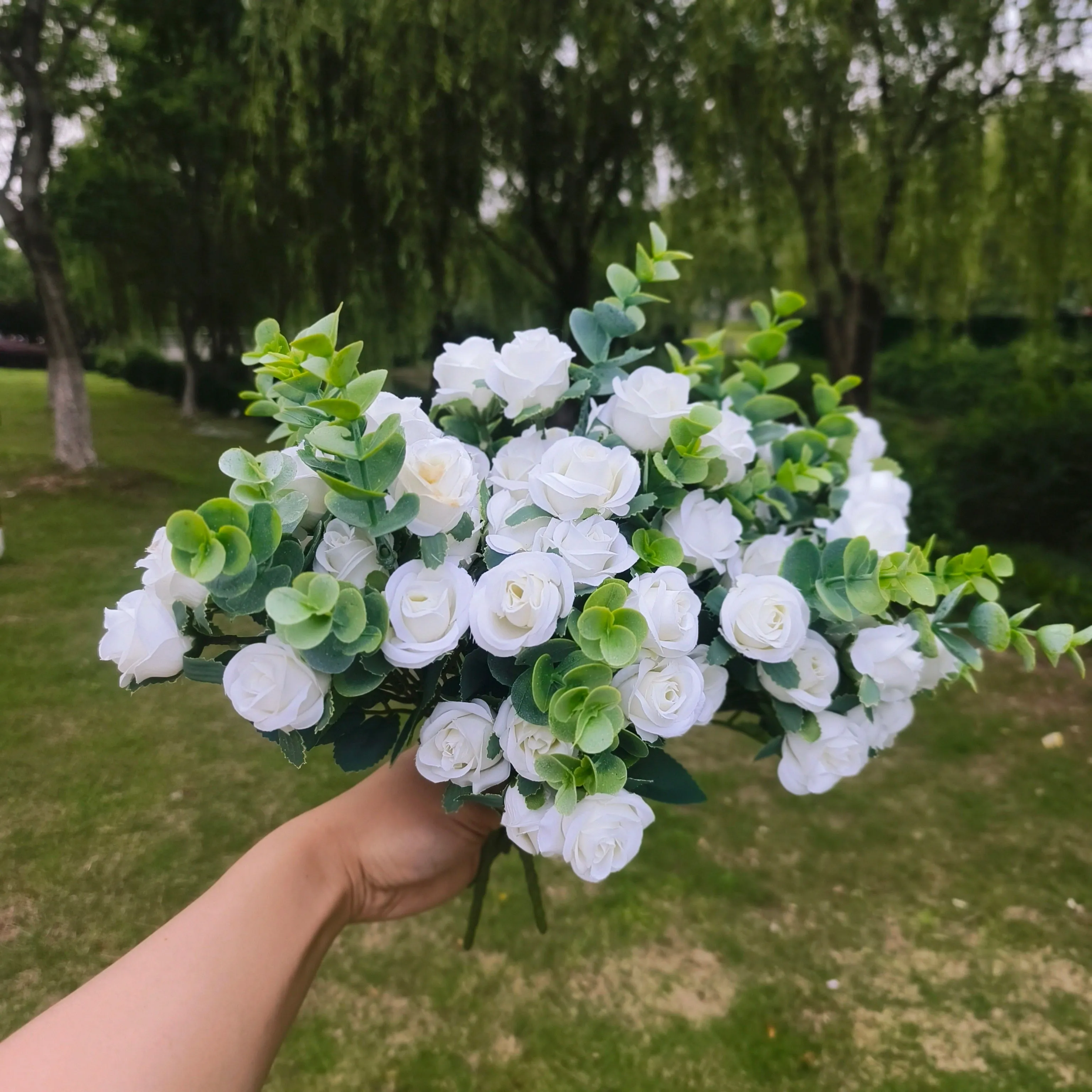 Bulk 12" 8Pcs Artificial Flowers Rose Bush for Outdoors Rose with Boxwood Leaves Plants Shrubs Wholesale