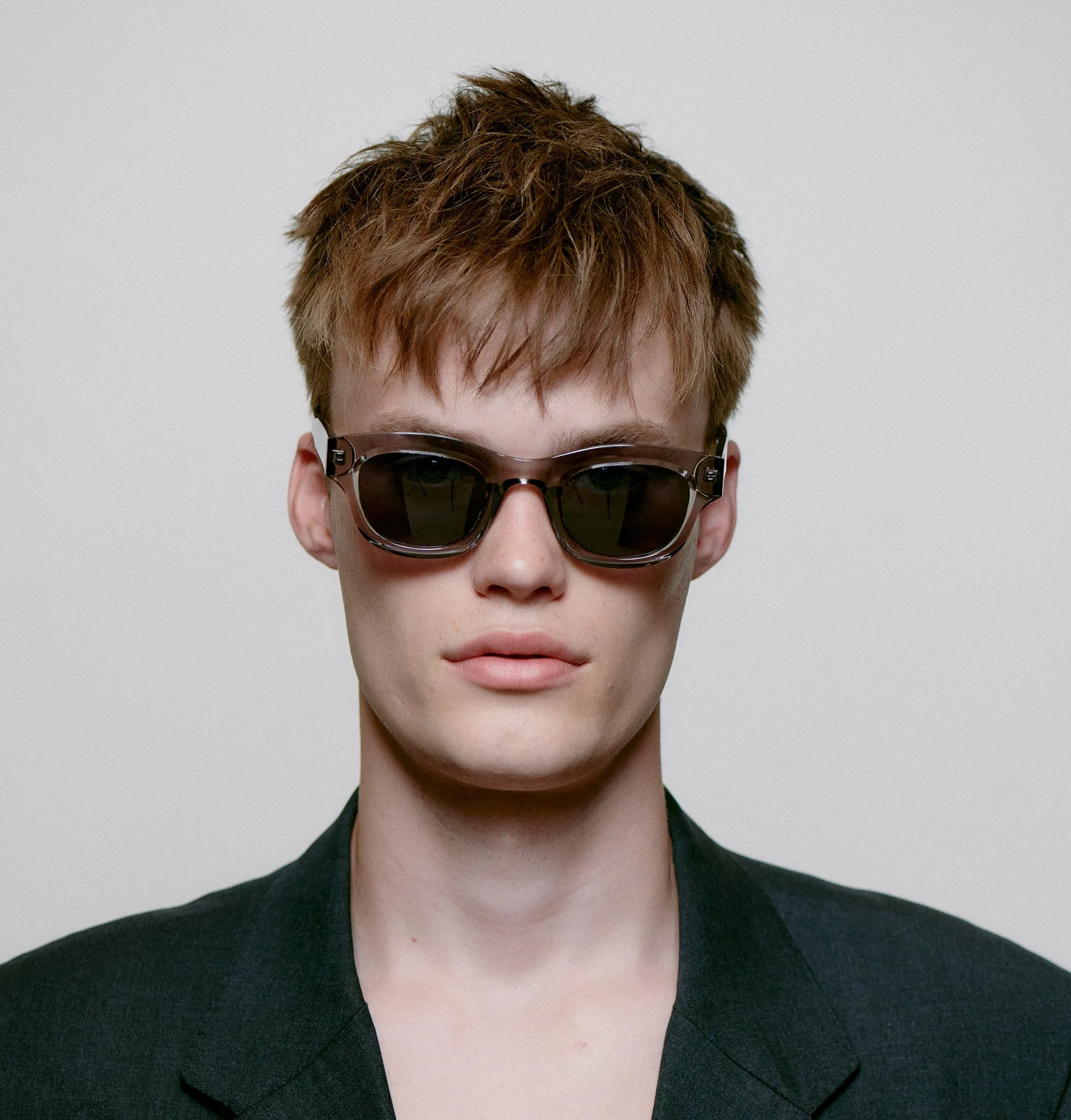 Lane Sunglasses - Grey Transparent