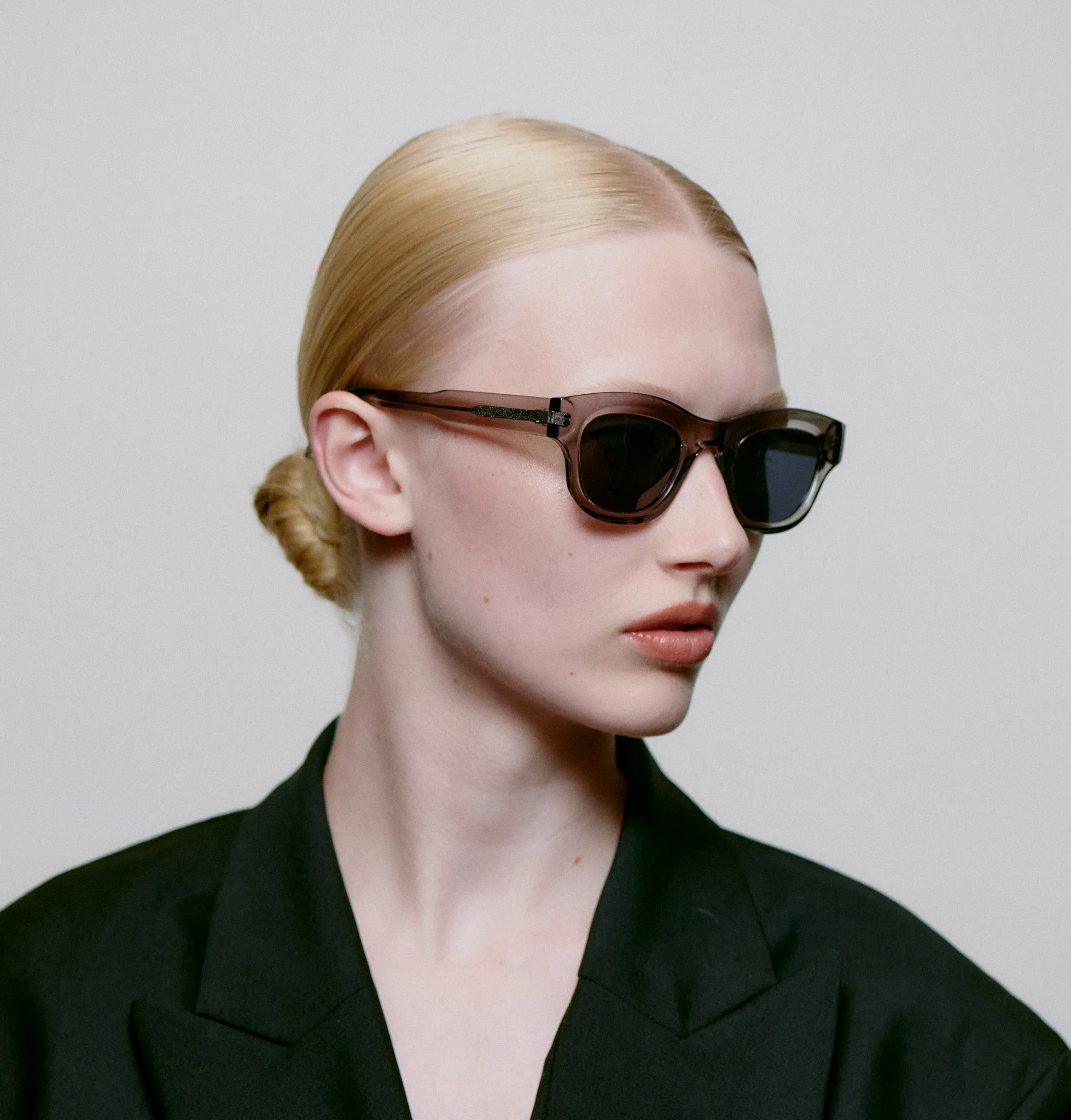 Lane Sunglasses - Grey Transparent