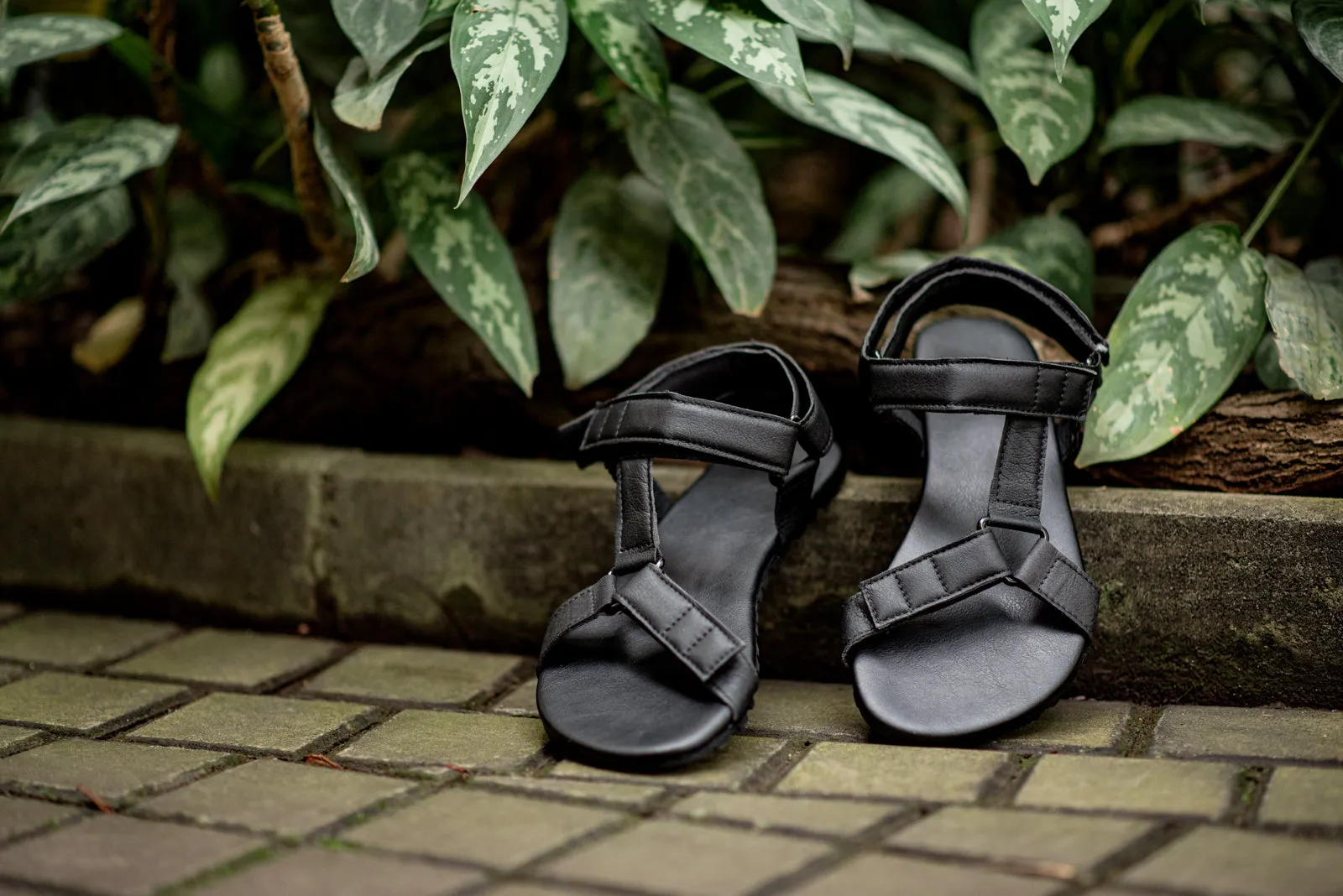 Men's Adventure xWide barefoot trekking sandals