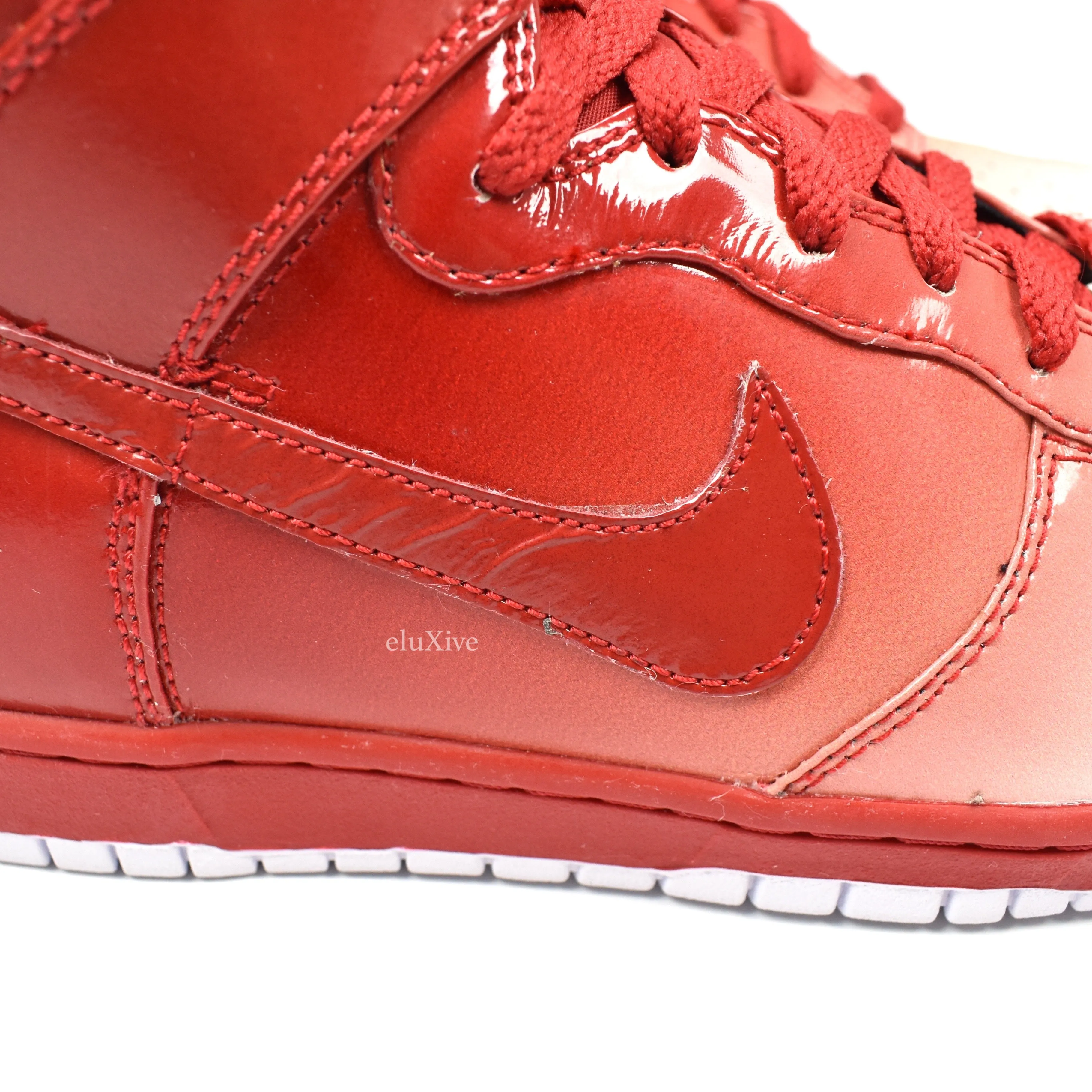 Nike - Dunk High Supreme Spark 'Destroyers' (Red)