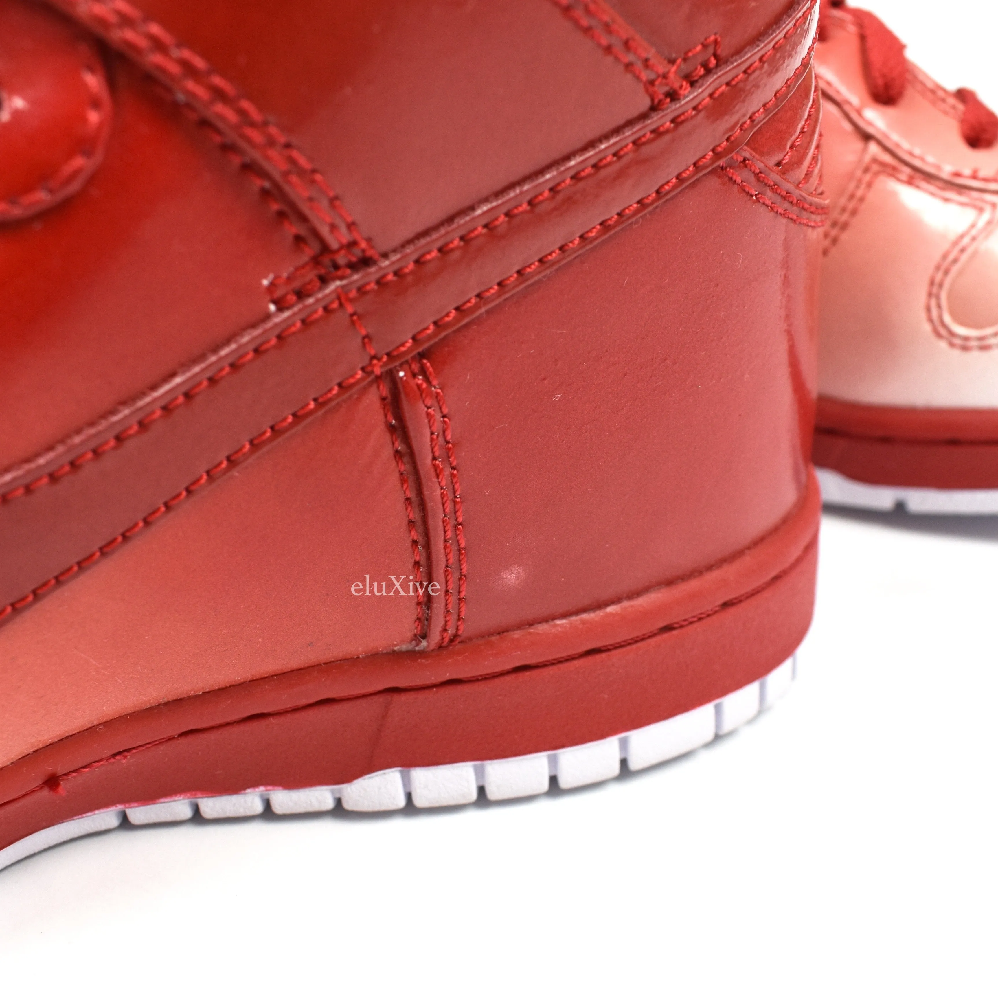 Nike - Dunk High Supreme Spark 'Destroyers' (Red)