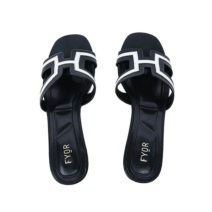 Not Too Casual Mules HL 204