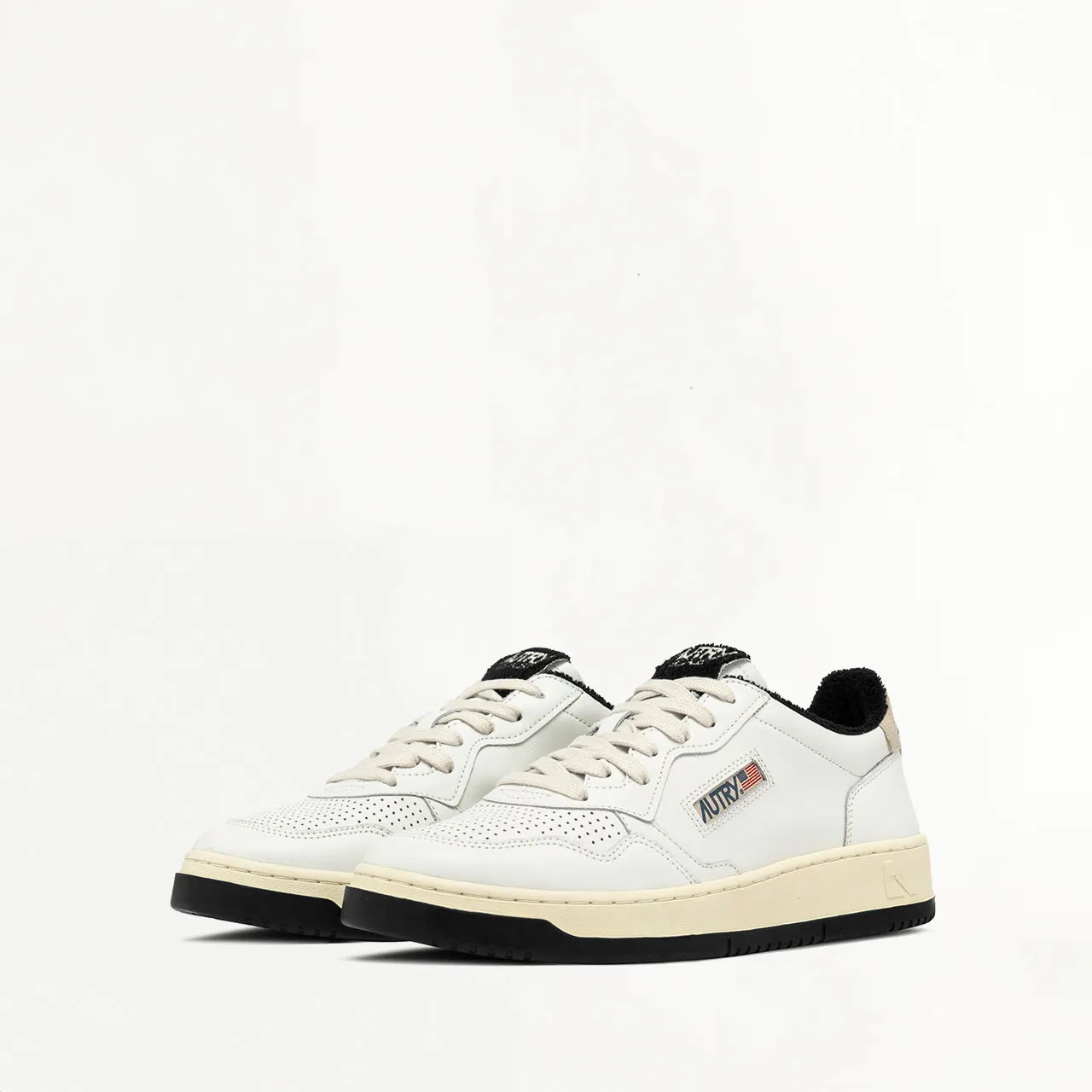 Sneakers Autry Medalist Sponge Blanche et Noir VS08